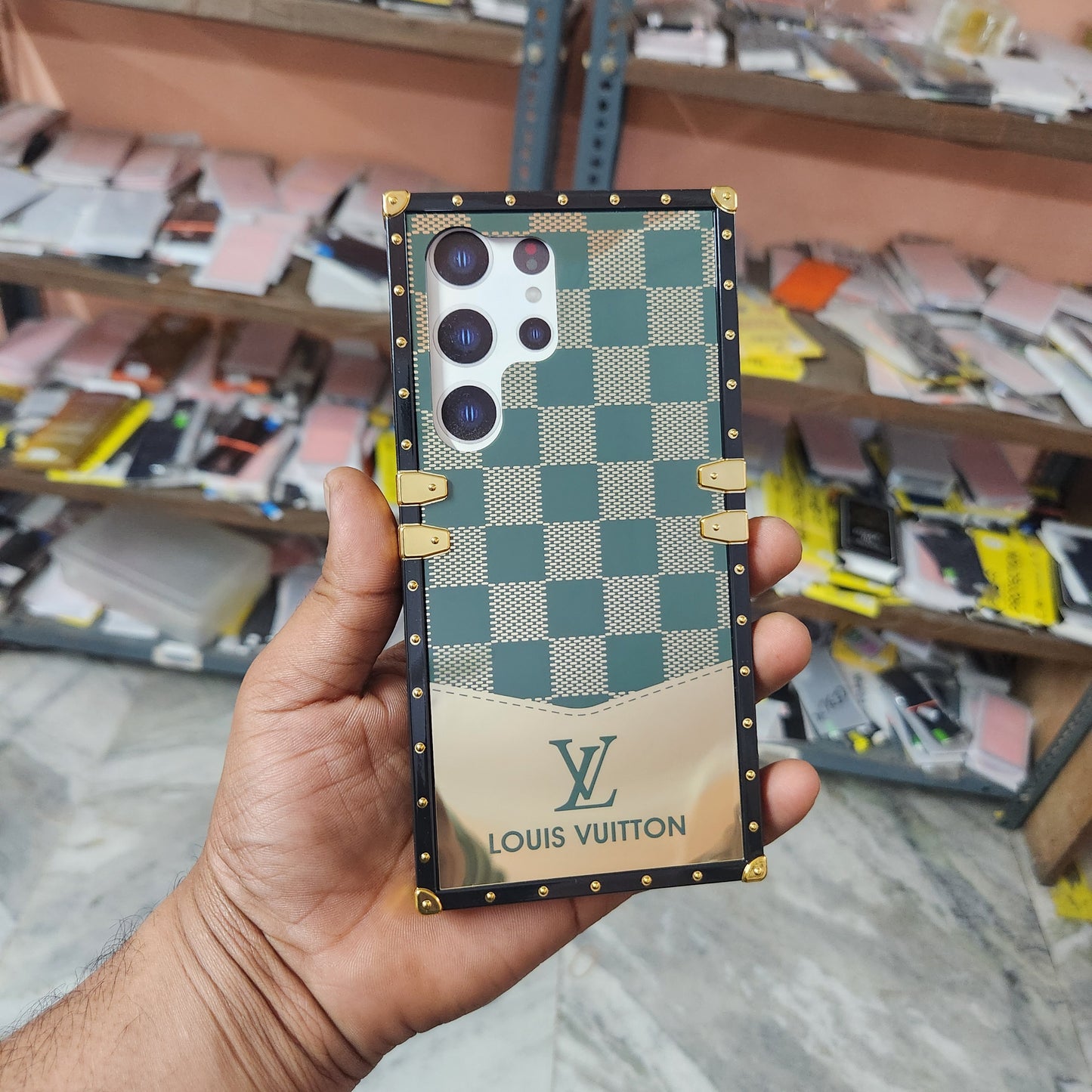 Samsung Galaxy S24 Ultra Luxury Louis Vuitton Branded Soft Shiny Back Trunk Phone Case