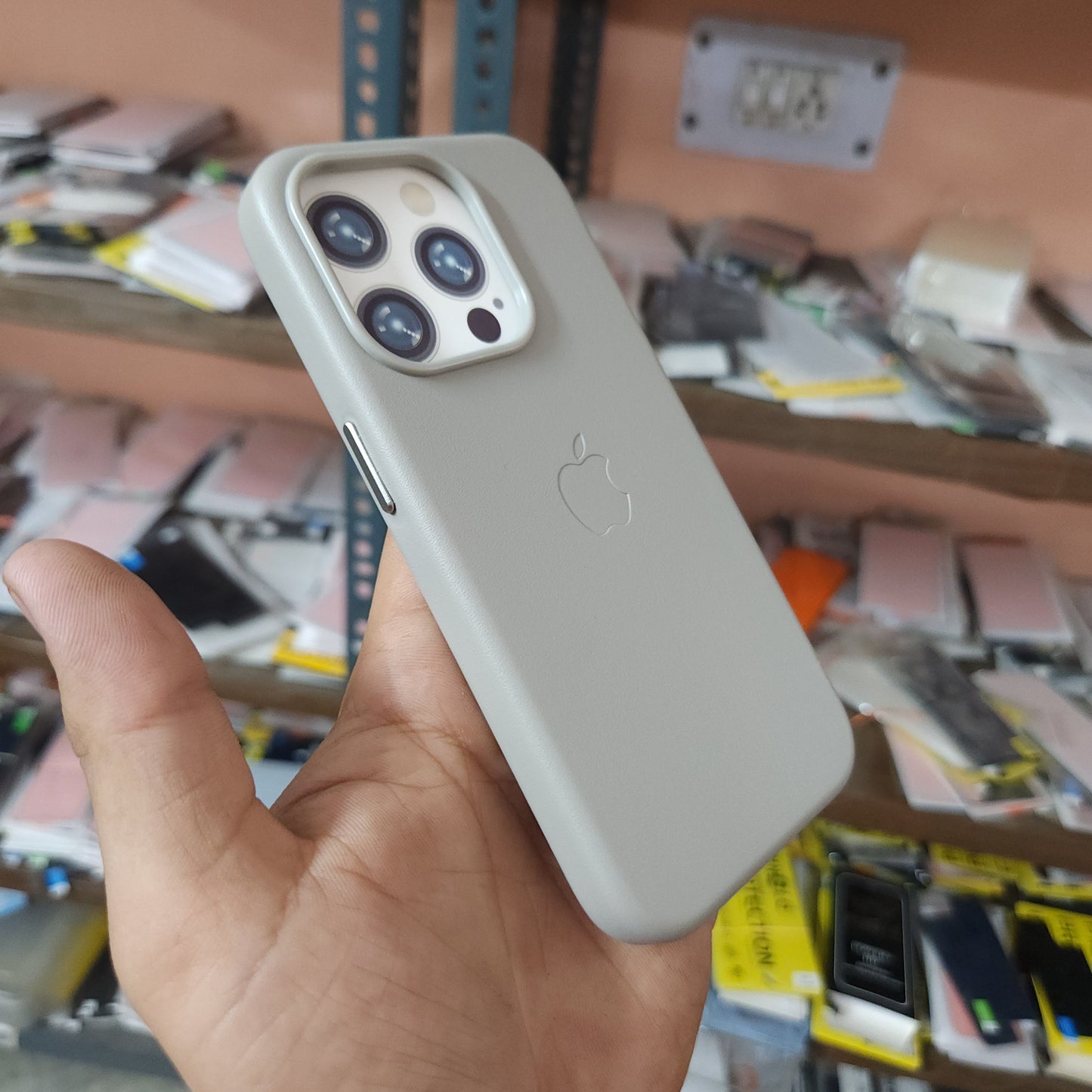 iPhone 15 Pro Max Leather Case with Logo - Titanium Grey