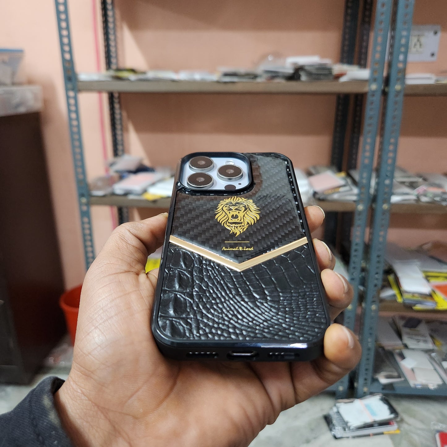 iPhone 15 Pro Shockproof Crock & Carbon Pattern Hugo Case (Animal Lord Series)