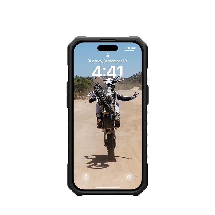 iPhone 13 UAG Pathfinder Magsafe Clear Case