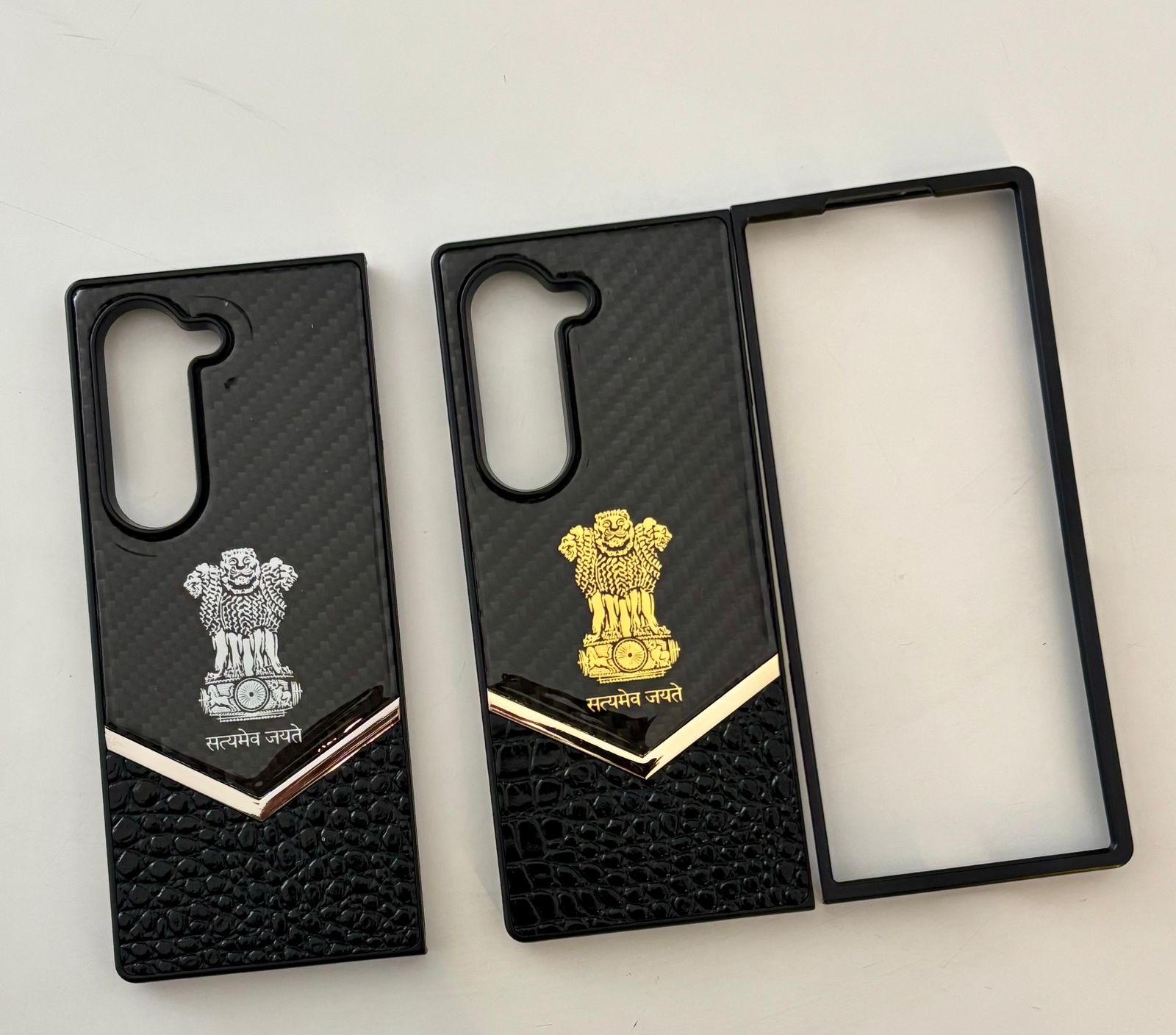 Samsung Galaxy Z Fold6 "Satyamev Jayate" Crock & Carbon Pattern Printed Logo Case