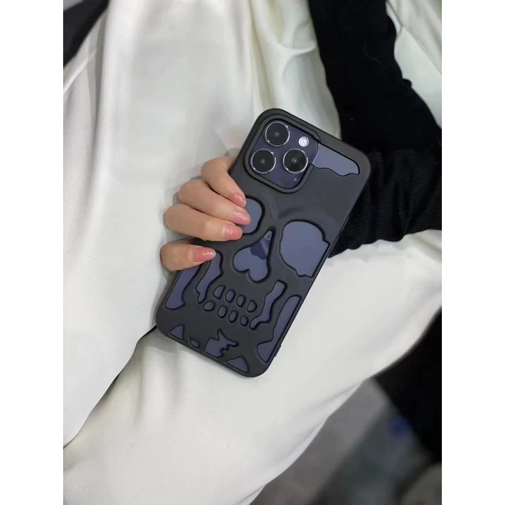 iPhone 14 Pro Hollow Skull Design Case