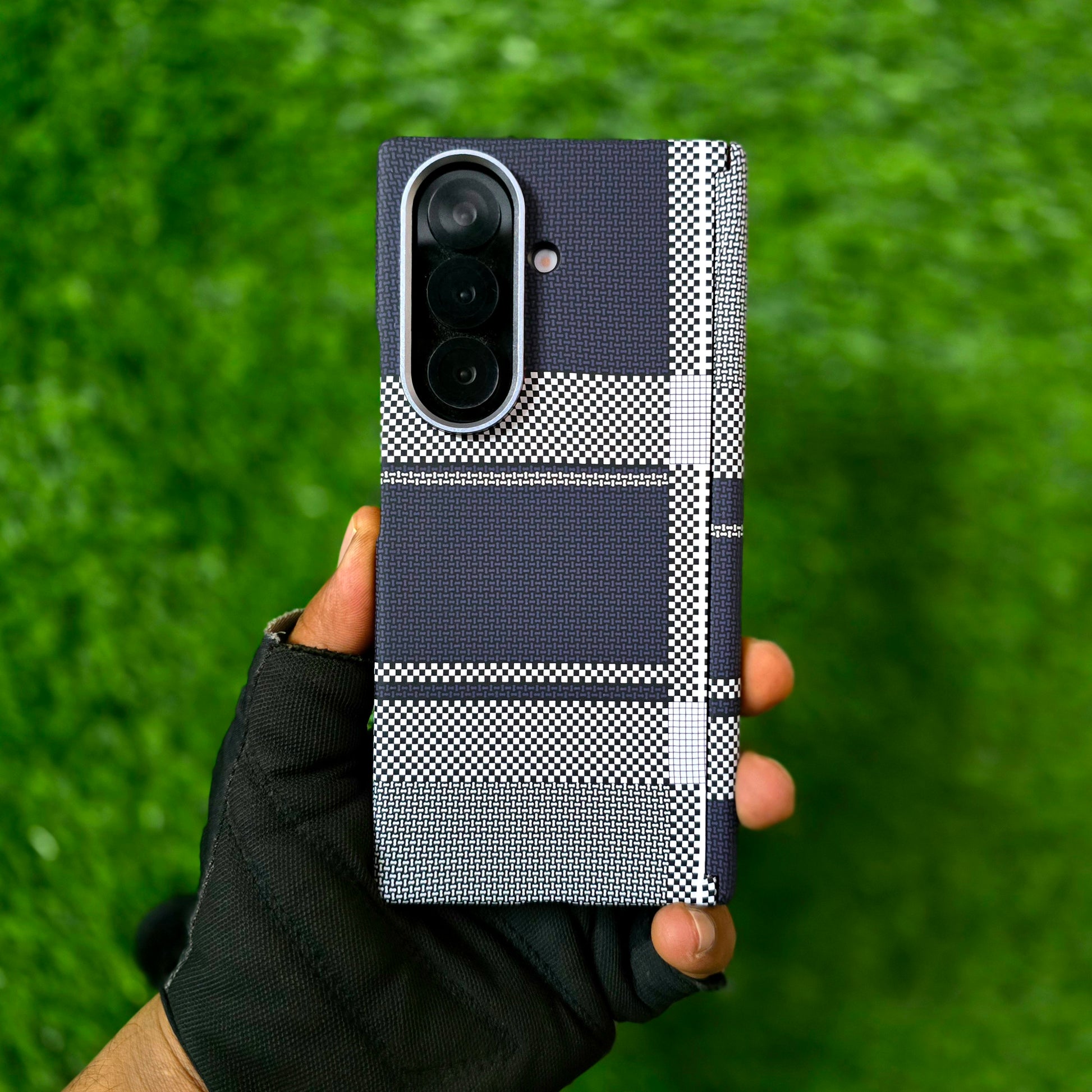 Samsung Galaxy Z Fold7 0.6mm Thin Carbon Fiber Kevlar Cover with Magsafe and Magnetic Hinge Protection - Blue (Only back)