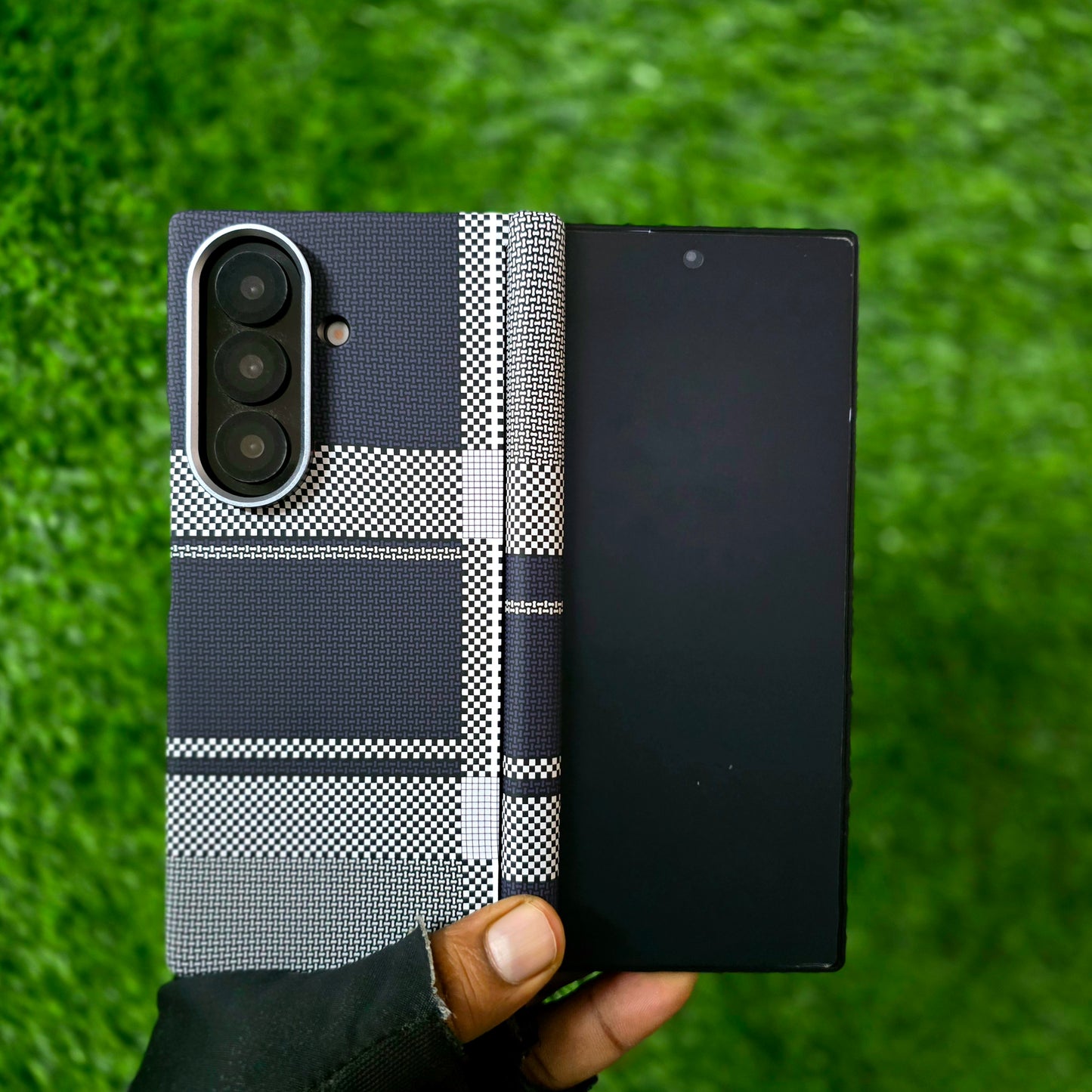 Samsung Galaxy Z Fold7 0.6mm Thin Carbon Fiber Kevlar Case with Magsafe and Magnetic Hinge Protection - Blue (Only back)