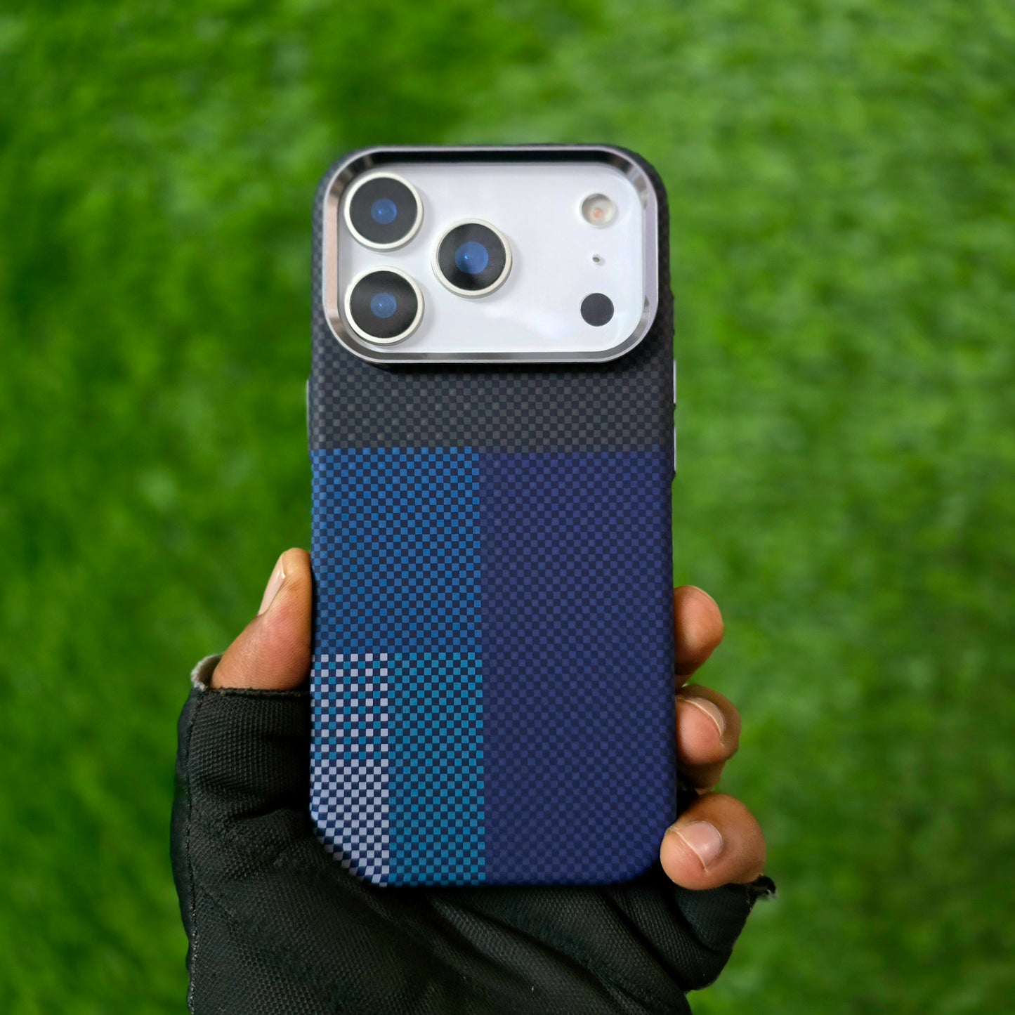 iPhone 17 Pro Max Aramid Carbon Fiber Texture 0.8mm Thin Cover with Magsafe - Black