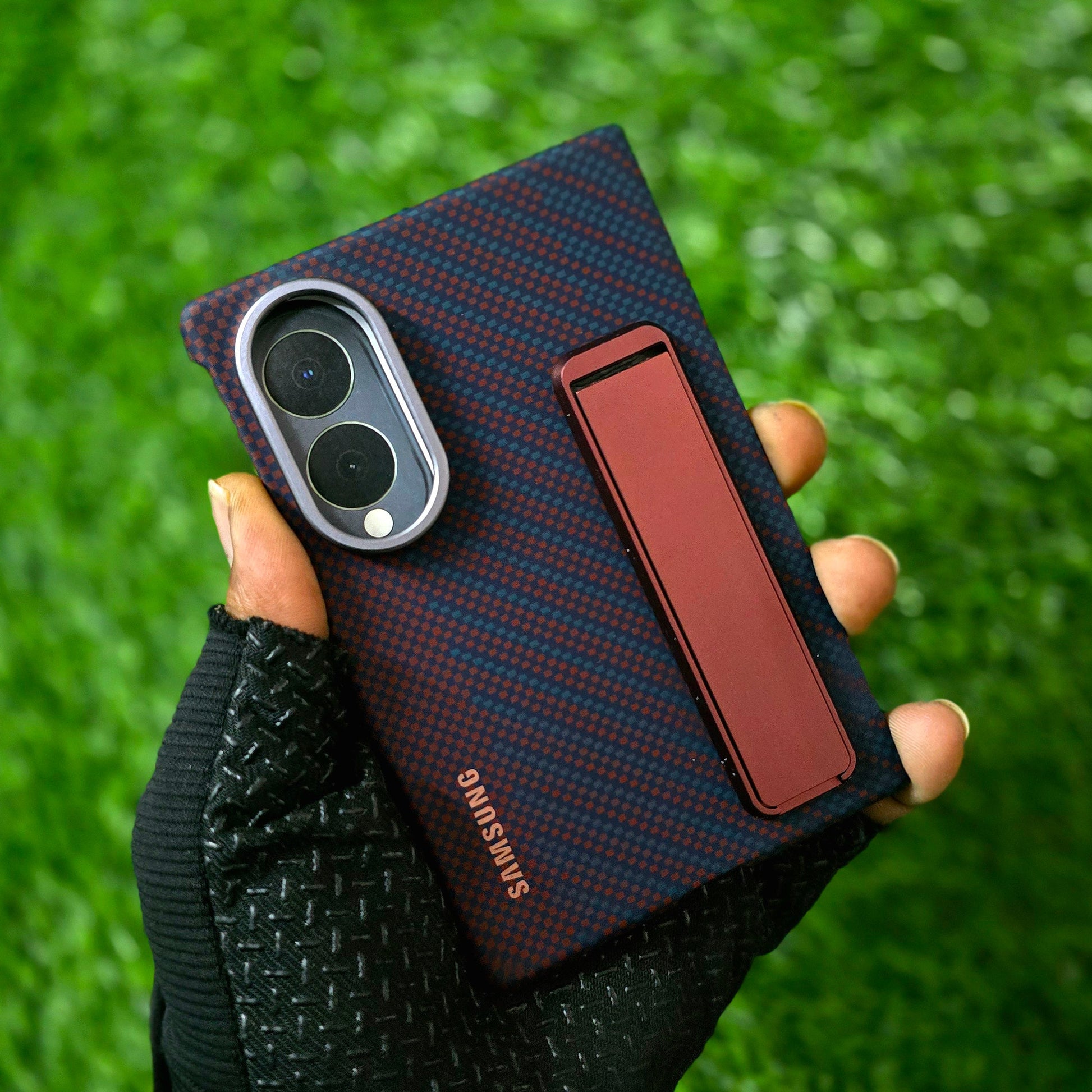 Samsung Z Fold8 Carbon Standing Case, 0.8mm Slim Carbon Fiber Cover with Magsafe and Kickstand - Wine