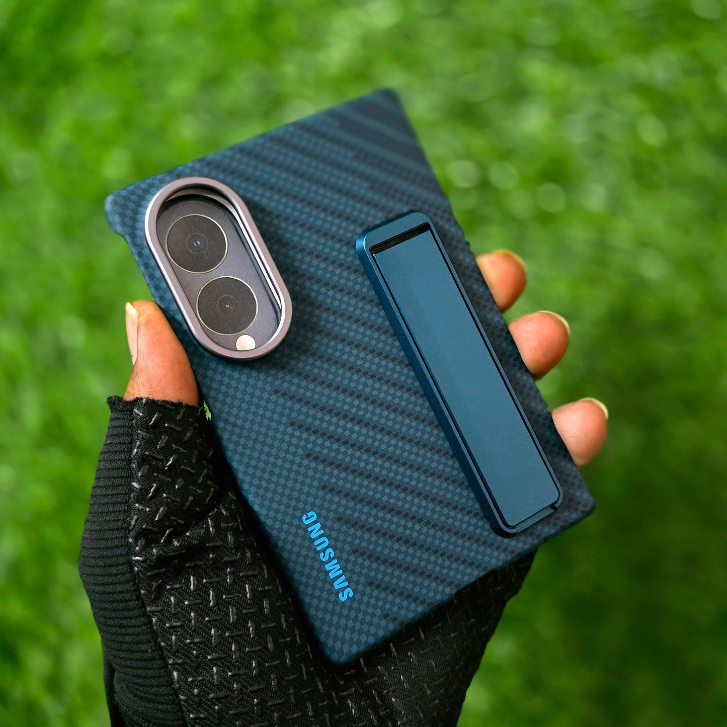 Samsung Z Fold8 Carbon Standing Case, 0.8mm Slim Carbon Fiber Cover with Magsafe and Kickstand - Blue