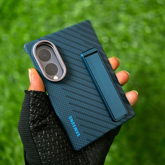 Samsung Z Fold8 Carbon Standing Case, 0.8mm Slim Carbon Fiber Cover with Magsafe and Kickstand - Blue