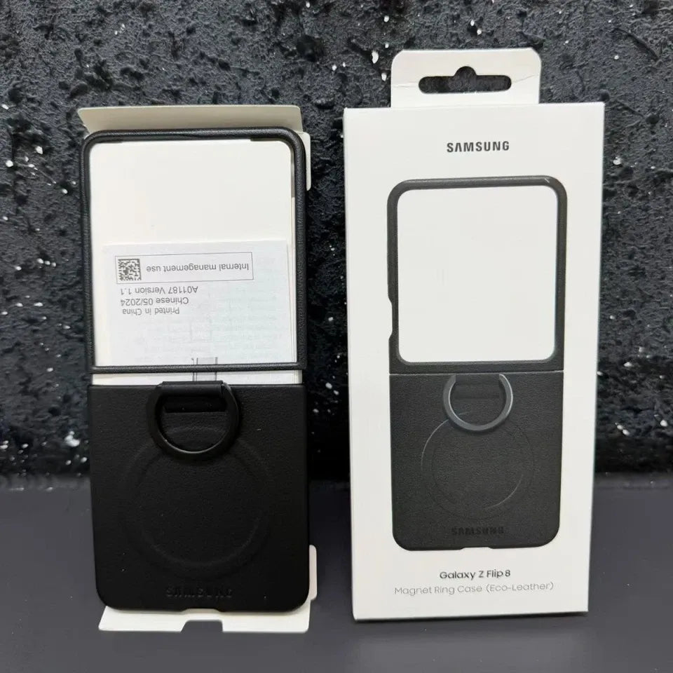 Samsung Z Flip8 Leather Case with Metal Ring Holder & Magsafe - Black