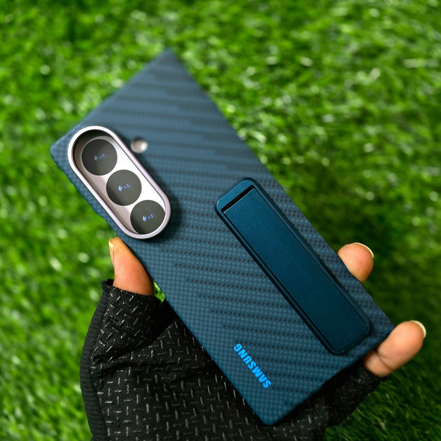 Samsung Z Fold8 Ultra Carbon Standing Case, 0.8mm Slim Carbon Fiber Cover with Magsafe and Kickstand - Blue