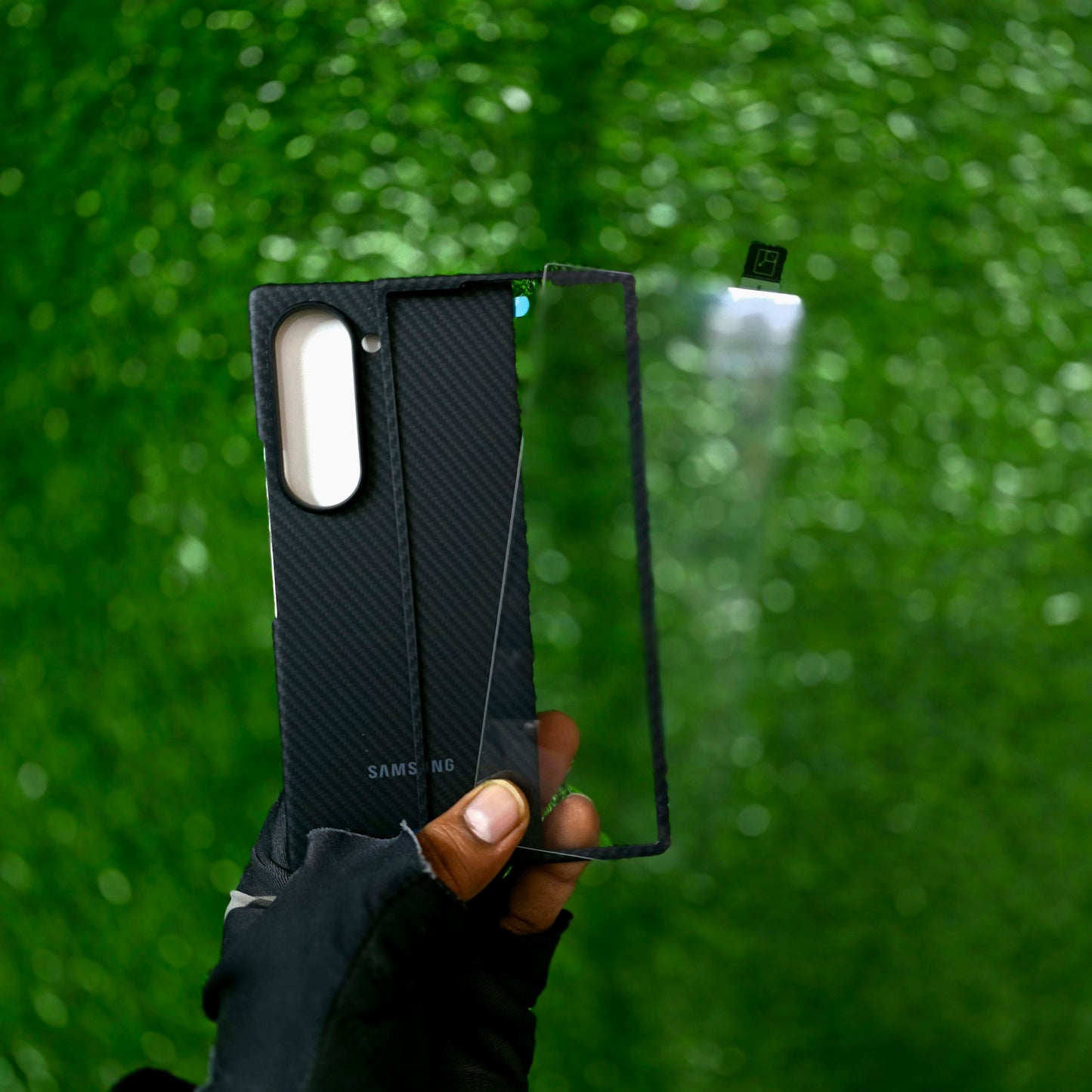 Samsung Galaxy Z Fold6 Carbon Case, 0.6mm Ultra Thin Carbon Fiber 600D Case with Logo & Front Glass - Black