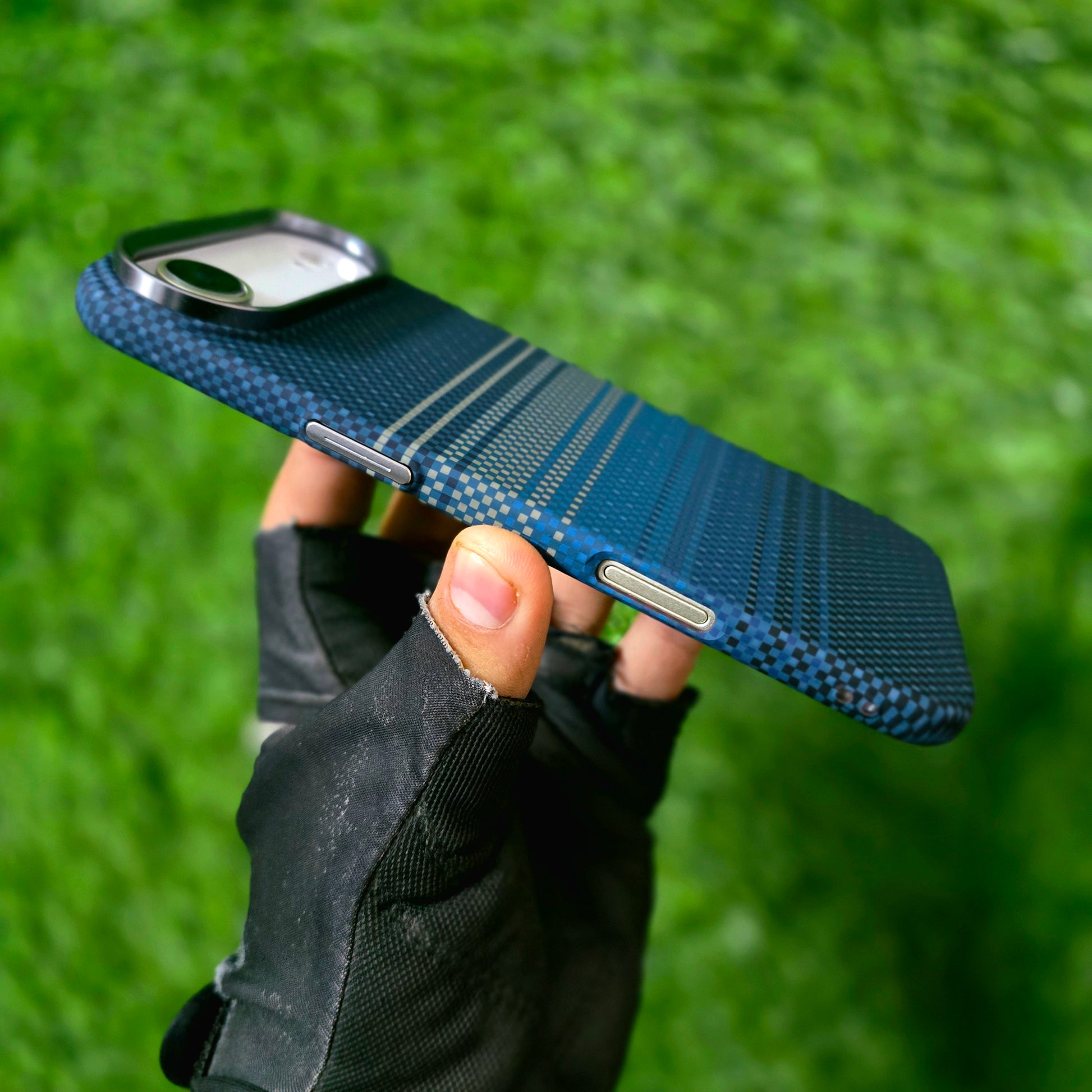 iPhone 17 Air Aramid Carbon Fiber Texture 0.8mm Thin Cover with Magsafe - Moonrise