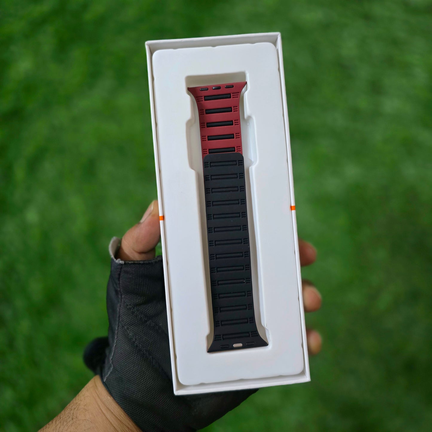 Silicone Magnetic Snap Both Sid Wearable Dual Shade Strap for iWatch (42-44-45-49 MM) - Wine/Black