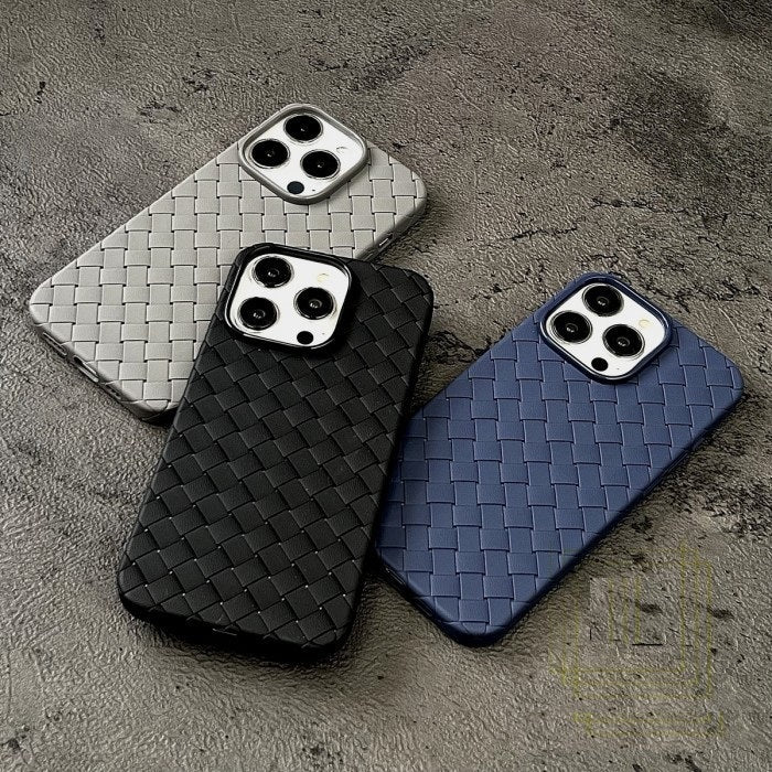 iPhone 15 Pro Max Luxury Weave Breathable Cooling Matte Soft Silicon Grid Case - Titanium Grey / Black