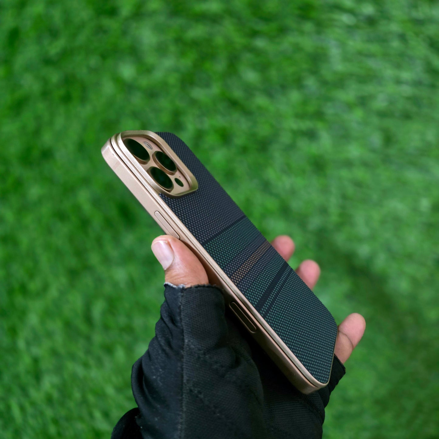 iPhone 16 Pro MagSafe Carbon Texture Back Panel - Green