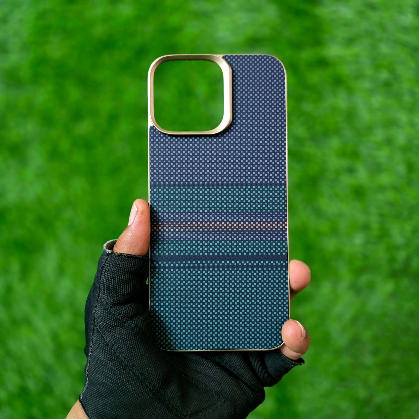iPhone 16 Pro MagSafe Carbon Texture Back Panel - Green