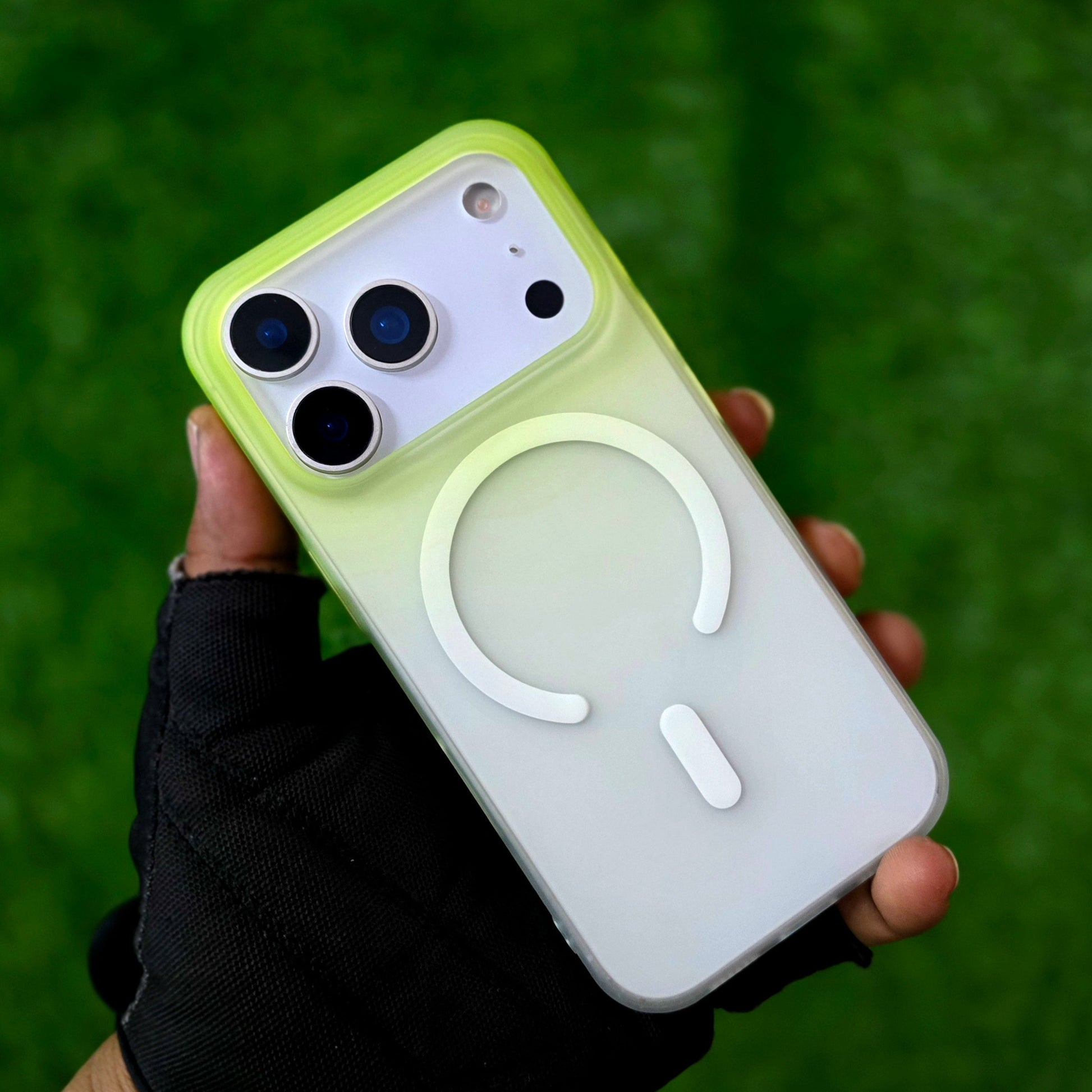 iPhone 17 Pro Max Dual Color Shade Matte Finish Smoke Cover with Magsafe - Green