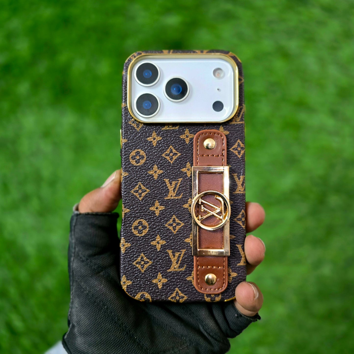 iPhone 17 Pro Max Luxurious Premium Louis Vuitton Leather Case with Belt - Brown.