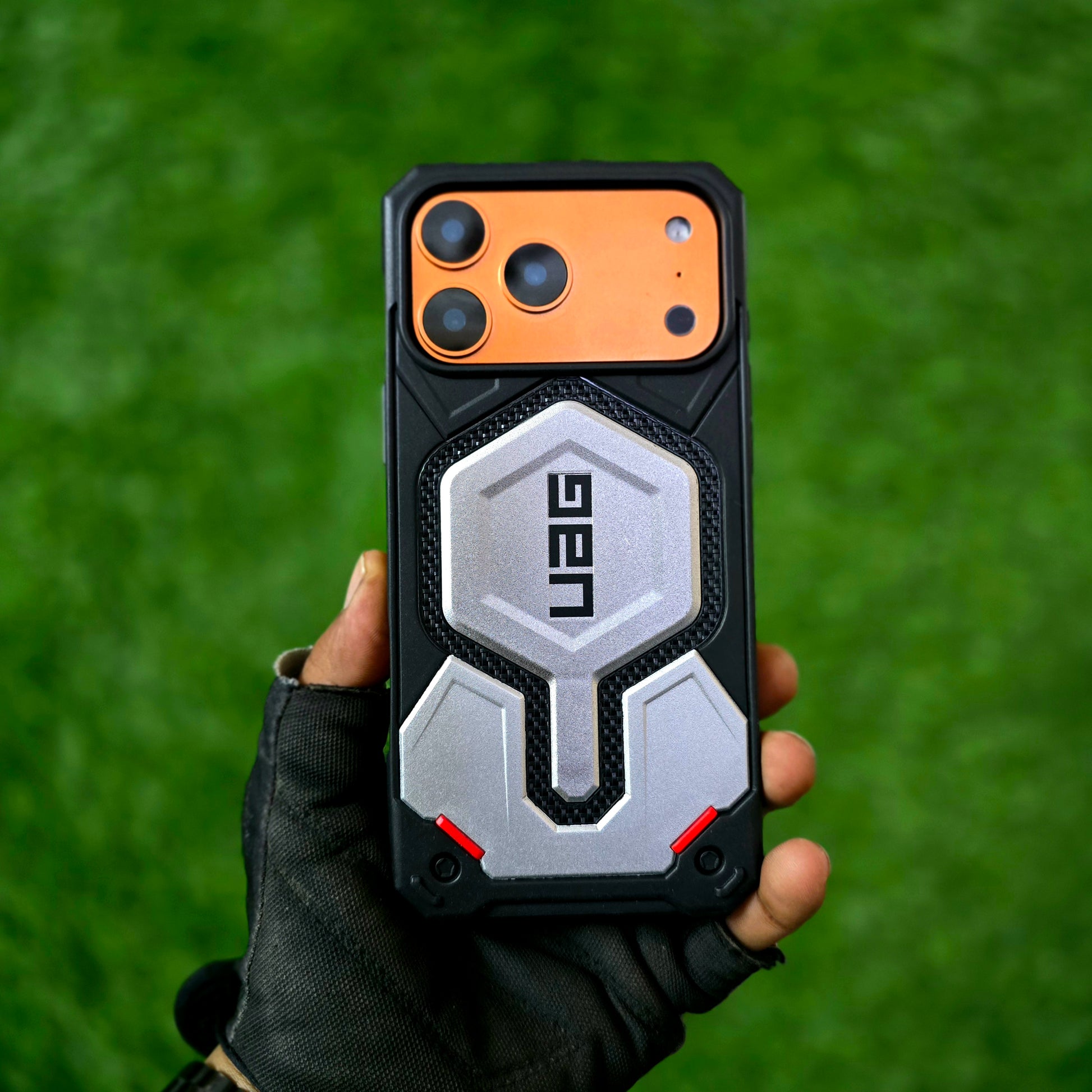 iPhone 17 Pro Max UAG Case, Monarch Pro Kevlar Series with Magsafe - Silver