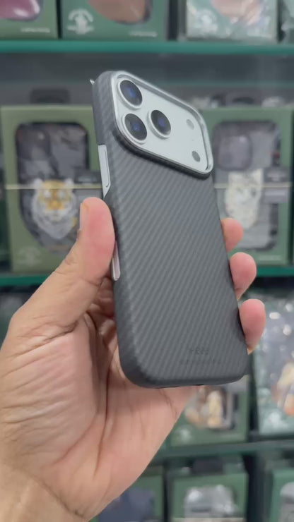 iPhone 17 Pro Max Carbon Fiber 0.6mm Slim X-LEVEL 600D Carbon Case - Black