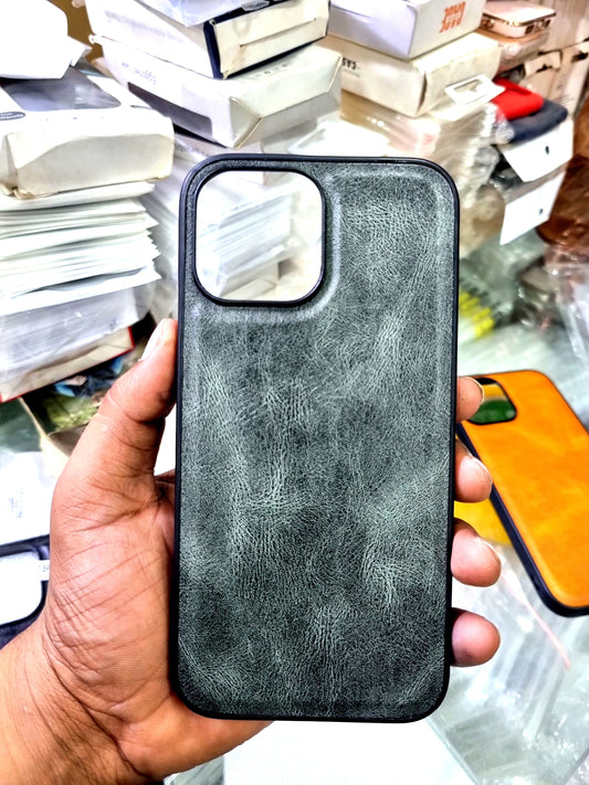 iPhone 13 Premium Leather Case with Soft Edges - Green