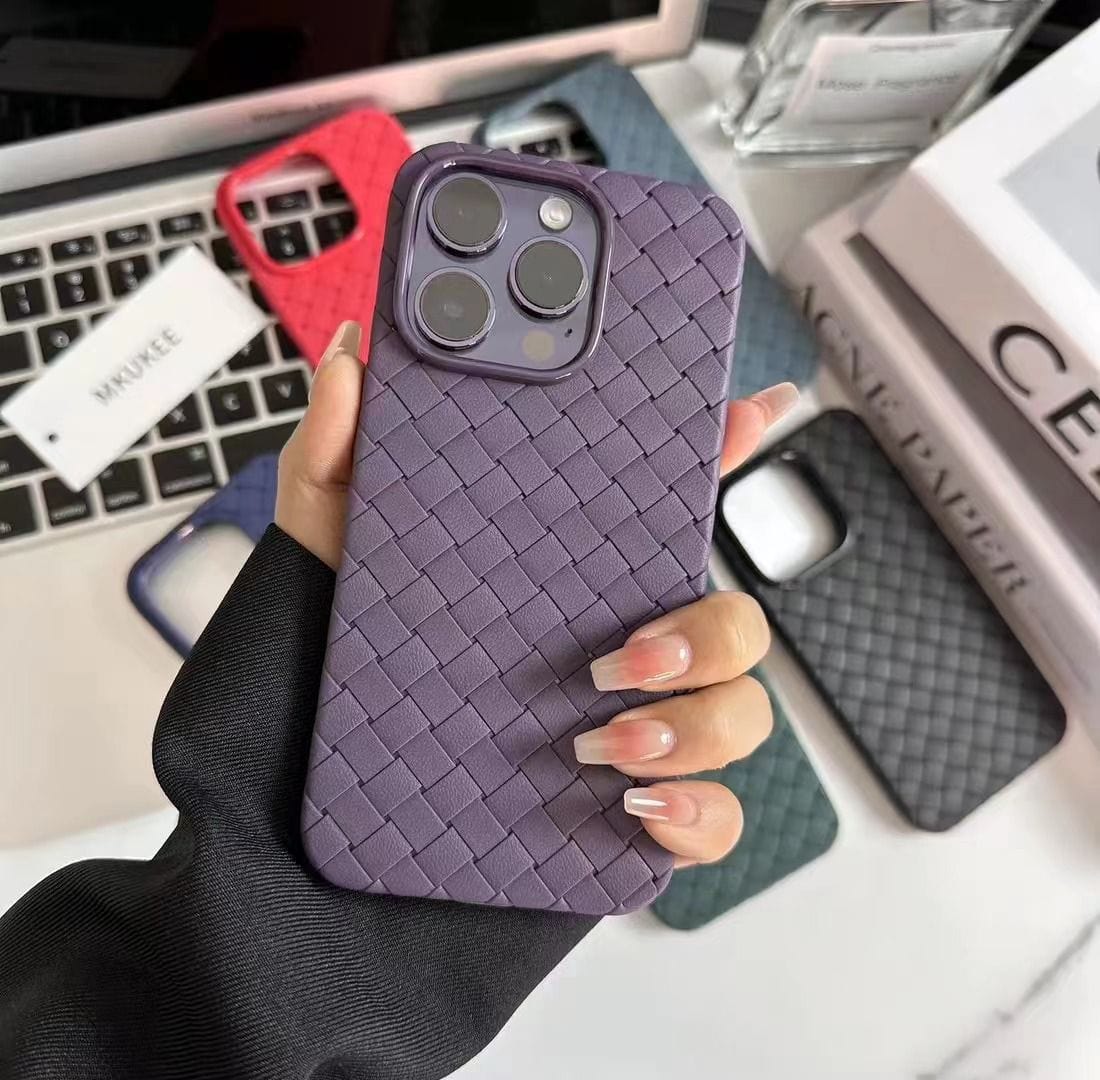 iPhone 14 Luxury Weave Breathable Matte Silicone Grid Back Cover